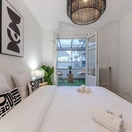 5 Min Walk Gem - 2 Bedrooms - Fiber Wifi - Loggia Appartamento *